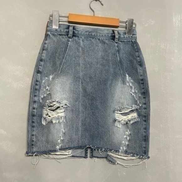 🔴 ONE TEASPOON | Destroyed Mini jean Skirt Vixen High Waist fitted light sz 26 - Picture 1 of 6